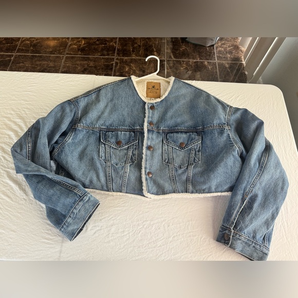 Denimist Anthropologie Cropped Sherpa-Lined Denim Jacket NWT Size S - Picture 4 of 11